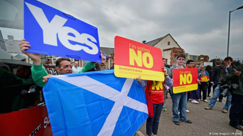 Ξεκινάει το «διαζύγιο» Βρετανίας-Ε.Ε. ενώ η Σκωτία ζητάει νέο δημοψήφισμα