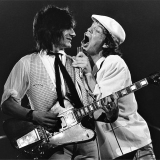 20+1 σπάνιες ασπρόμαυρες φωτογραφίες από rock stars στα ’70s