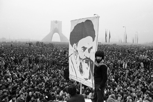Την 1η Απριλίου του 1979 το Ιράν ανακηρύχθηκε Ισλαμική Δημοκρατία