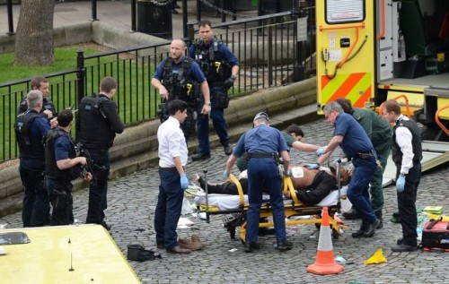 Επίθεση στο Λονδίνο: Υποθέσεις για σύνδεση με ισλαμική τρομοκρατία