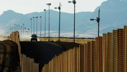 Το Πεντάγωνο εκταμιεύει 1 δις δολάρια για το τείχος στα σύνορα με το Μεξικό