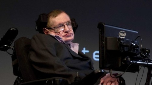 Stephen Hawking: «Δεν νιώθω ευπρόσδεκτος στις ΗΠΑ του Τραμπ»