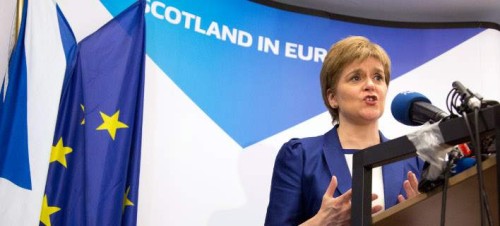 Η Σκωτία ζητεί νέο δημοψήφισμα για την ανεξαρτησία πριν από το Brexit
