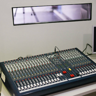 Το πιο σύγχρονο τηλεοπτικό στούντιο των Βαλκανίων βρίσκεται στο ΕΚΠΑ