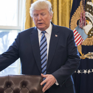 ΗΠΑ: Ο Τραμπ επιμένει με άνθρακα στην αμερικανική αγορά ενέργειας