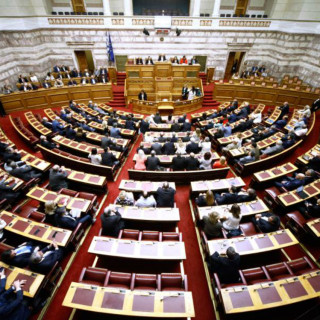 Βουλή: Οι αγνοούμενοι μετανάστες και οι οικογένειες τους στο επίκεντρο συζήτησης με τη Διεθνή Επιτροπή Ερυθρού Σταυρού