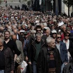 Συντάξεις: «Μετατρέπονται σε φιλοδωρήματα» σύμφωνα με το Ενιαίο Δίκτυο Συνταξιούχων