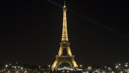 Γαλλία: Ο Πύργος του Άιφελ έκλεισε λόγω της κακοκαιρίας