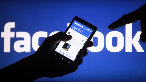 Facebook: «Έριξαν» προφίλ δημοσιογράφων που ασκούν κριτική στην κυβέρνηση για την υπόθεση Κουφοντίνα
