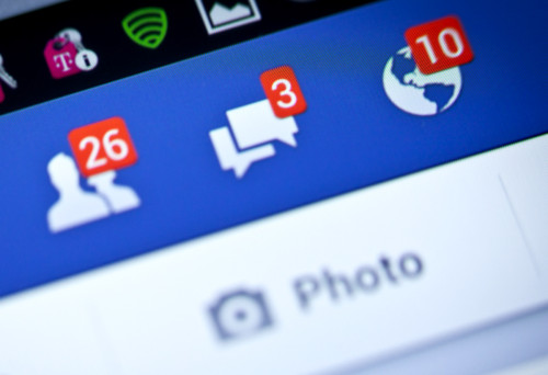 Το Facebook ενημερώνει τους Ευρωπαίους χρήστες για τις νέες παραμέτρους εμπιστευτικότητας