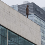 Φως στο ελληνικό τούνελ βλέπουν στον JP Morgan