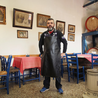 Λελούδας: Η (σχεδόν) αιωνόβια ταβέρνα του Βοτανικού