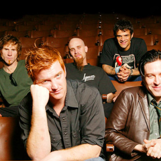 Σύμπραξη Josh Homme και Φατίχ Ακίν με αντιναζιστικό μήνυμα