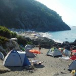 Βουλευτές του ΣΥΡΙΖΑ ζητούν τη νομιμοποίηση του ελεύθερου κάμπινγκ