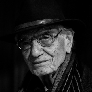 Επίλογος, του Βασίλη Βασιλικού