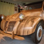 Δείτε το 2CV που είναι φτιαγμένο από ξύλο και είναι έτοιμο να τρέξει στους δρόμους