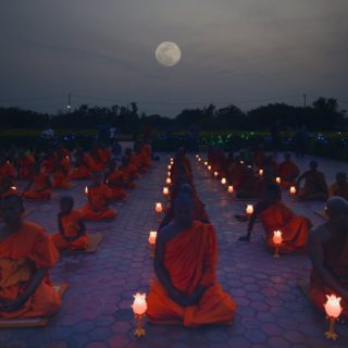 Ο εορτασμός των 2561 γενεθλίων του Βούδα