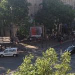 Άνδρες απειλούν να ανατινάξουν λεωφορείο στο Παρίσι