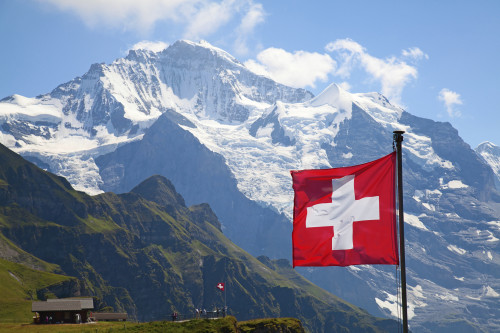 Τρομοκρατική ενέργεια φοβούνται οι Ελβετοί