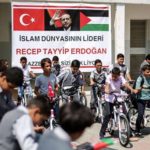 Εκατό Τούρκοι ποδηλάτες έρχονται αύριο στη Λέσβο από το Αϊβαλί