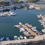 Χανιά: Διαμαρτυρία συμβασιούχων έξω από το δημαρχείο της πόλης