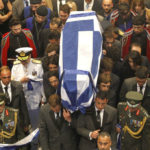 Το «ύστατο χαίρε» στον Κωνσταντίνο Μητσοτάκη: Οι επικήδειοι και οι παρουσίες