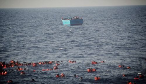 Νέο τραγικό ναυάγιο στη Μεσόγειο με νεκρούς πρόσφυγες