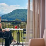 Όταν η ομορφιά μπλέκει με τα παιδιά της κερκίδας