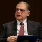 Συνεχίζονται οι έρευνες  για το πώς «πέρασε» ο φάκελος που εξερράγη στα χέρια του Λουκά Παπαδήμου