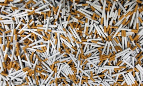 Κορωνοϊός: Λιγότεροι αλλά με σοβαρότερη νόσο οι καπνιστές που καταλήγουν στο νοσοκομείο