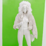 Μια καλλιτέχνης «σκαλίζει» τις ηδονιστικές στιγμές των φίλων της