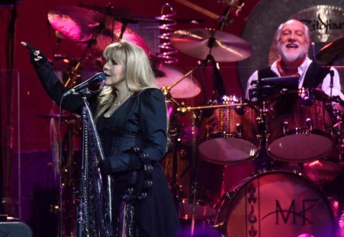 Οι Fleetwood Mac επανασυνδέονται με τη Στίβι Νικς για παγκόσμια περιοδεία το 2018