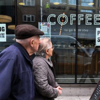 Τελικά, η Τερέζα Μέι είχε την υπεροψία του νικητή ή απλώς ο Τζέρεμι Κόρμπιν κέρδισε τους νέους;