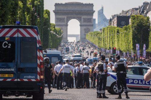 Γαλλία: Ο δράστης της αποτυχημένης επίθεσης στα Ηλύσια Πεδία είχε ορκιστεί πίστη στον ηγέτη του Ισλαμικού Κράτους