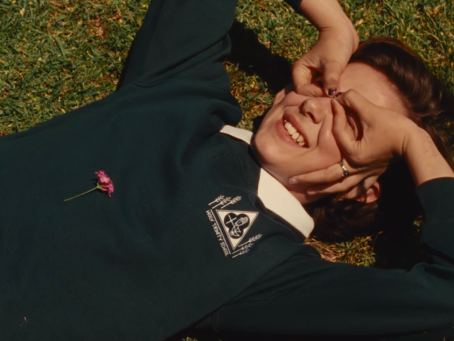 H Millie Bobby Brown του Stranger Things πρωταγωνιστεί στο νέο videoclip των The xx (ΒΙΝΤΕΟ)