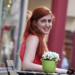 Η Καλλιρόη Παρούση δοκίμασε για πρώτη φορά ούζο ακούγοντας Stones, Παπάζογλου και Λοΐζο