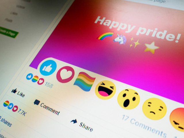 Πώς θα ξεκλειδώσετε το “pride” reaction στο Facebook;
