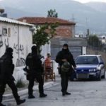 Σε αποκλεισμό των γραμμών του σιδηροδρομικού σταθμού του Μενιδίου προχώρησαν οι κάτοικοι της περιοχής πριν από λίγο