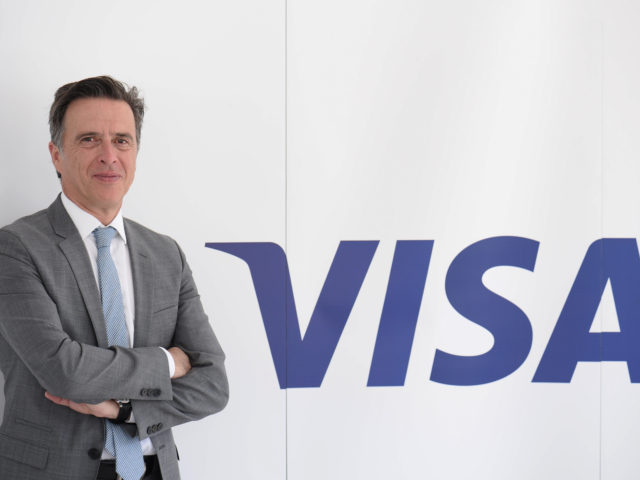 Η Visa προσφέρει για δεύτερη χρονιά 1.000.000 σε 15 ΜΚΟ και μοιράζει χαμόγελα