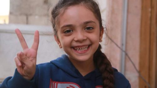 Το κοριτσάκι από την Συρία, που περιέγραφε μέσω Twitter τη ζωή των αμάχων στο Χαλέπι είναι ένα από τα πρόσωπα με την μεγαλύτερη επιρροή στο διαδίκτυο