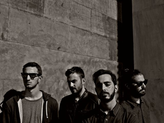 Οι Deaf Radio ανατινάζουν τα ηχεία