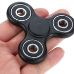 Fidget Spinner στο διάστημα. Απλά δείτε το βίντεο