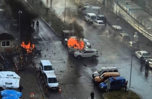 Τουρκία: Τρεις τραυματίες από έκρηξη παγιδευμένου αυτοκινήτου στην επαρχία Μπατμάν