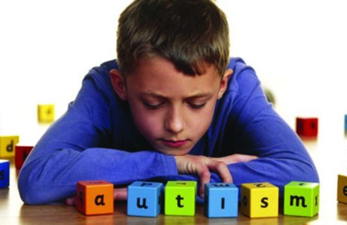 Μεγαλύτερος ο κίνδυνος αυτισμού για τα αγόρια μετά από μεγαλύτερη αδερφή με αυτισμό