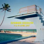 Ο πεζόδρομος έξω από το Tasaki bar γίνεται dancefloor