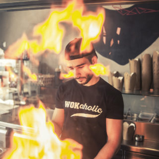 Στο Wok on Fire ο σεφ είστε εσείς