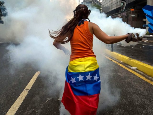 Στη Βενεζουέλα η καθημερινή επιβίωση μοιάζει με θρίλερ