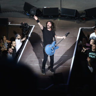 Foo Fighters – Concrete And Gold