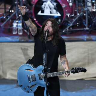 Όταν οι Foo Fighters «άλωσαν» το Ηρώδειο