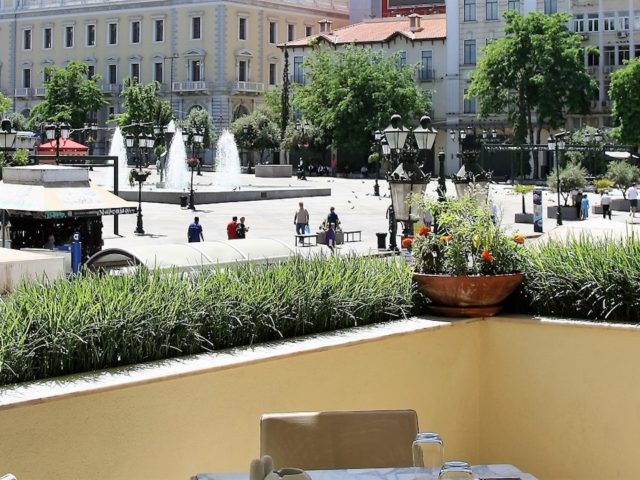 «Θα σε Bρω στην Πλατεία»